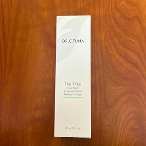 Farmasi Dr. C Tuna tea tree face wash